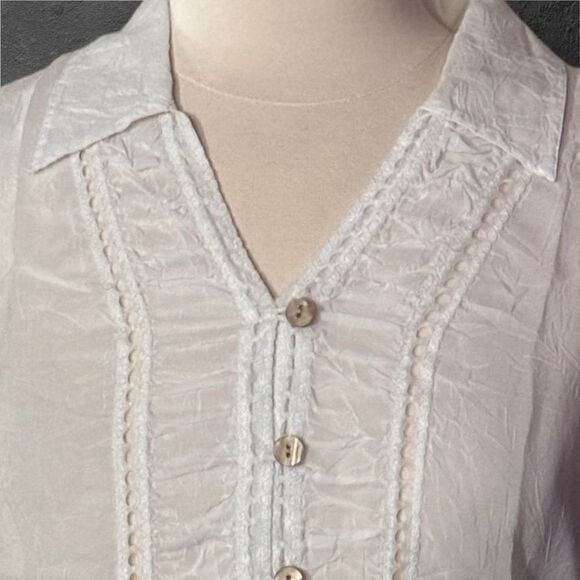 J.Jill Women’s Lace Button Down White Shirt in the Size Medium - Picture 5 of 11